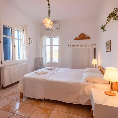 Harborview Sunset Serenity * Parikia (Paros)